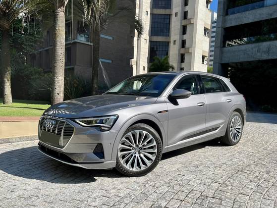 AUDI E-TRON ELÉTRICO PERFORMANCE QUATTRO
